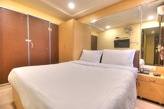 Lucky Galaxy Hotel